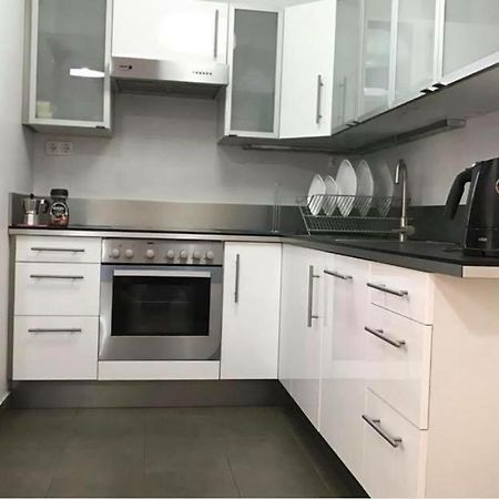 Astoria Metro Apartment Budapest Luaran gambar