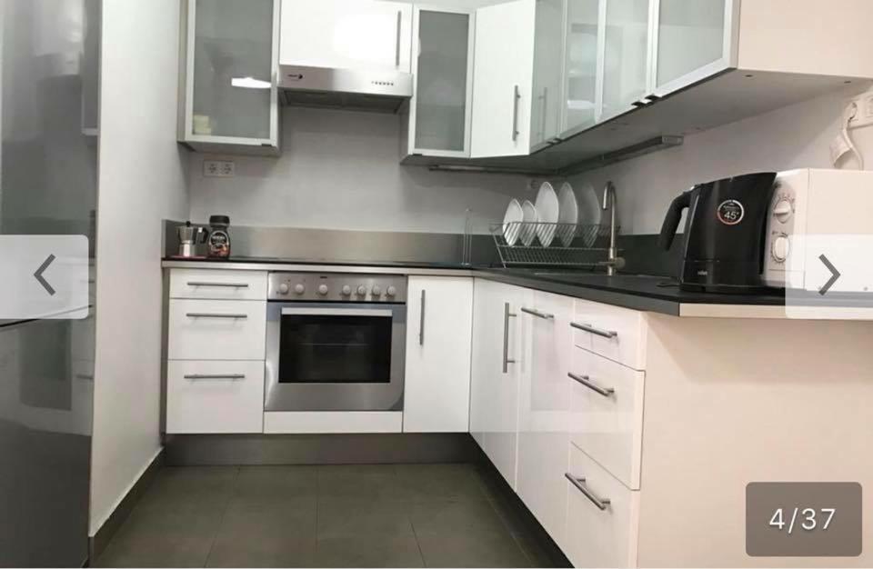 Astoria Metro Apartment Budapest Luaran gambar